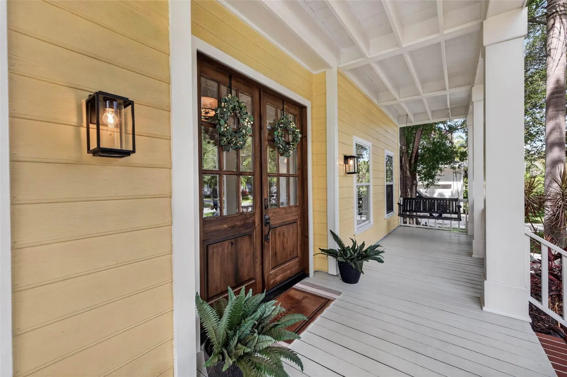 4618 W Tennyson Avenue Tampa FL 33629