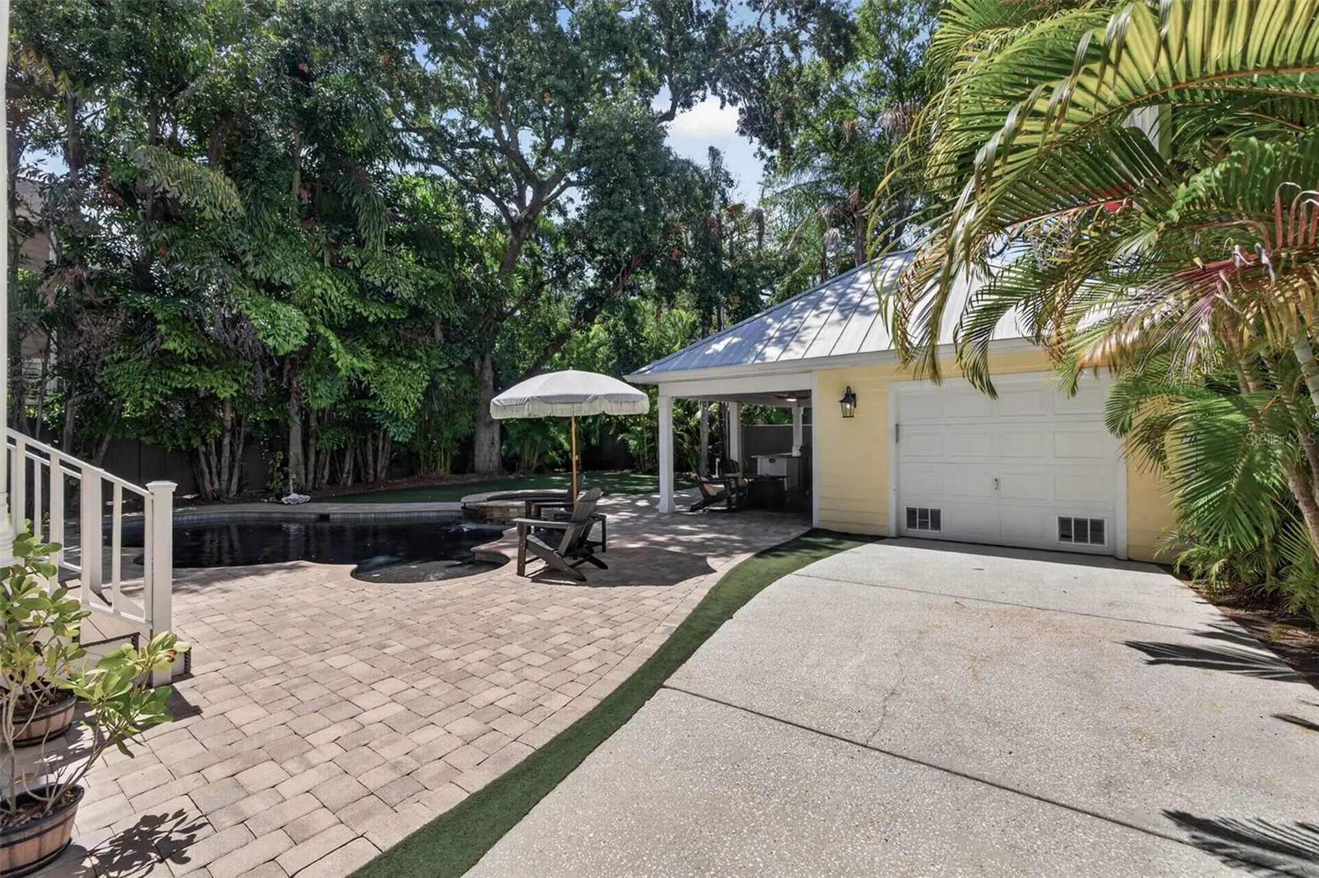 4618 W Tennyson Avenue Tampa FL 33629