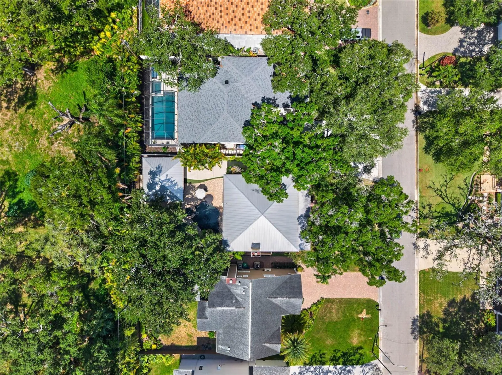 4618 W Tennyson Avenue Tampa FL 33629