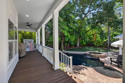 4618 W Tennyson Avenue Tampa FL 33629
