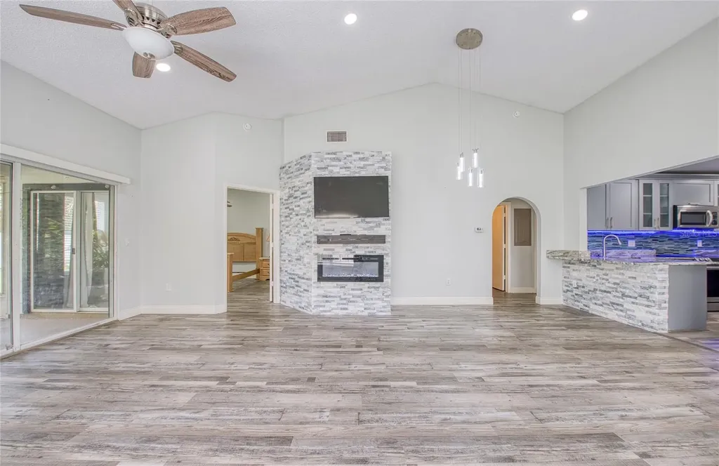 2390 Bentley Drive Palm Harbor FL 34684