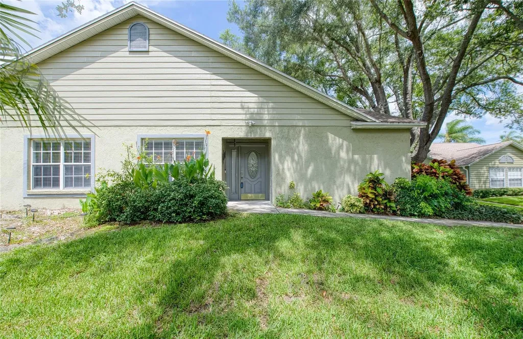 2390 Bentley Drive Palm Harbor FL 34684