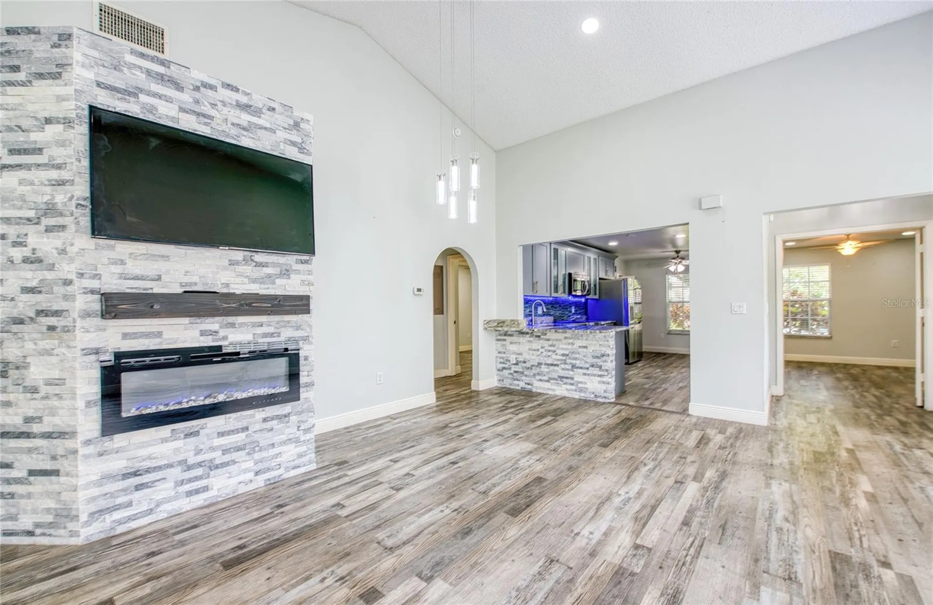 2390 Bentley Drive Palm Harbor FL 34684