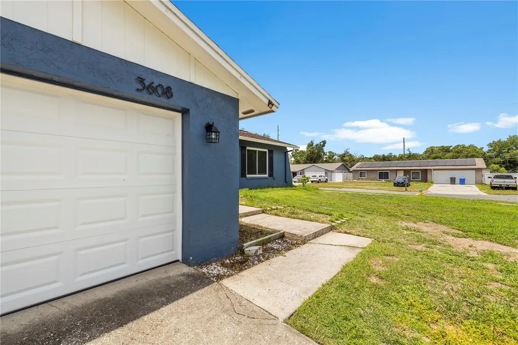 3608 Casaba Loop Valrico FL 33596