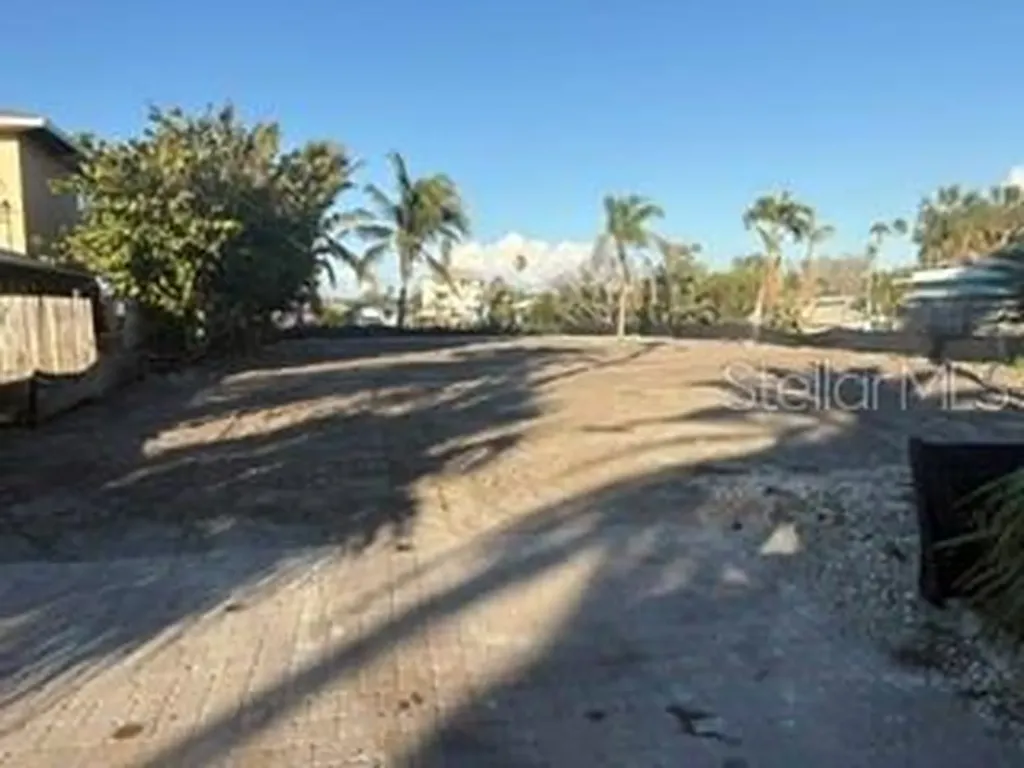 14065 N Bayshore Drive Madeira Beach FL 33708