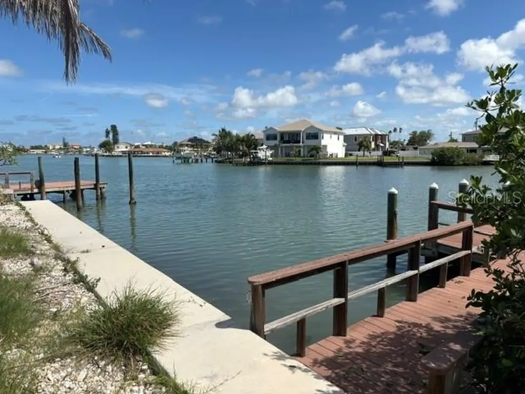 14065 N Bayshore Drive Madeira Beach FL 33708