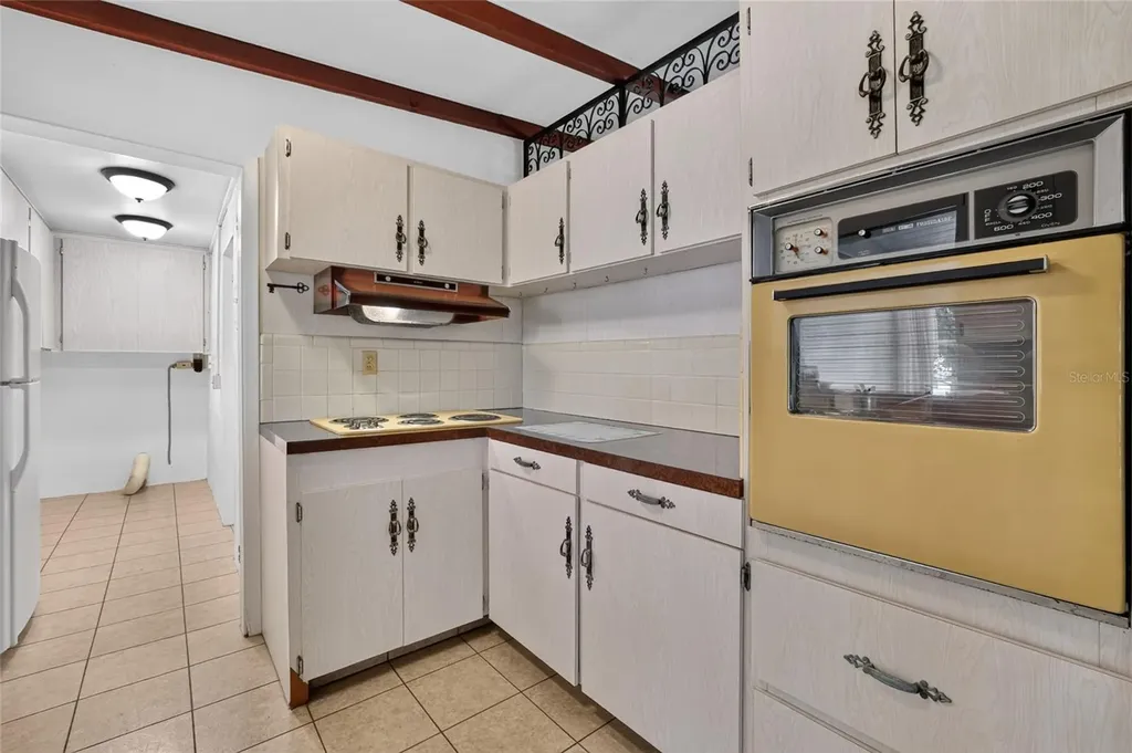 4136 Cr 400 Lake Panasoffkee FL 33538
