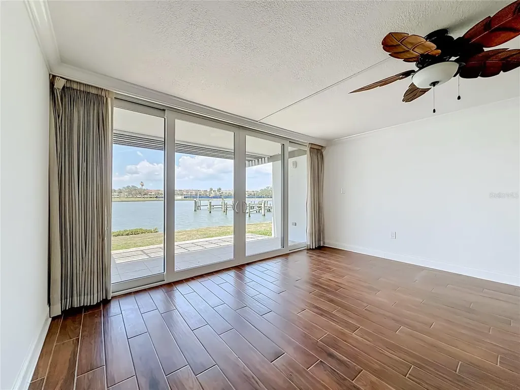 450 Treasure Island Causeway Treasure Island FL 33706