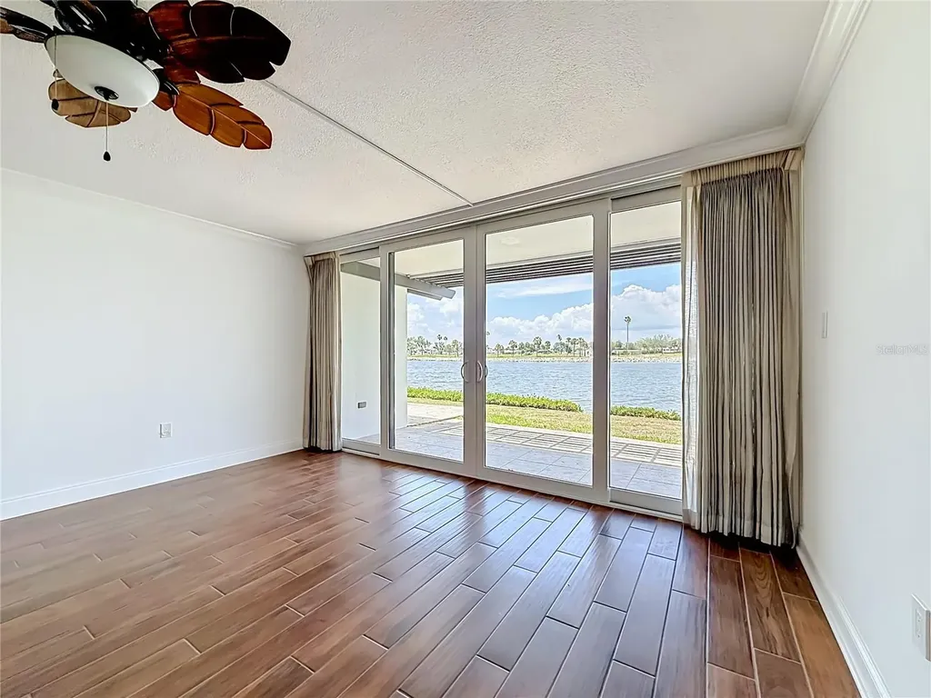 450 Treasure Island Causeway Treasure Island FL 33706