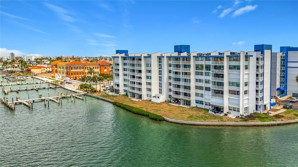 450 Treasure Island Causeway Treasure Island FL 33706