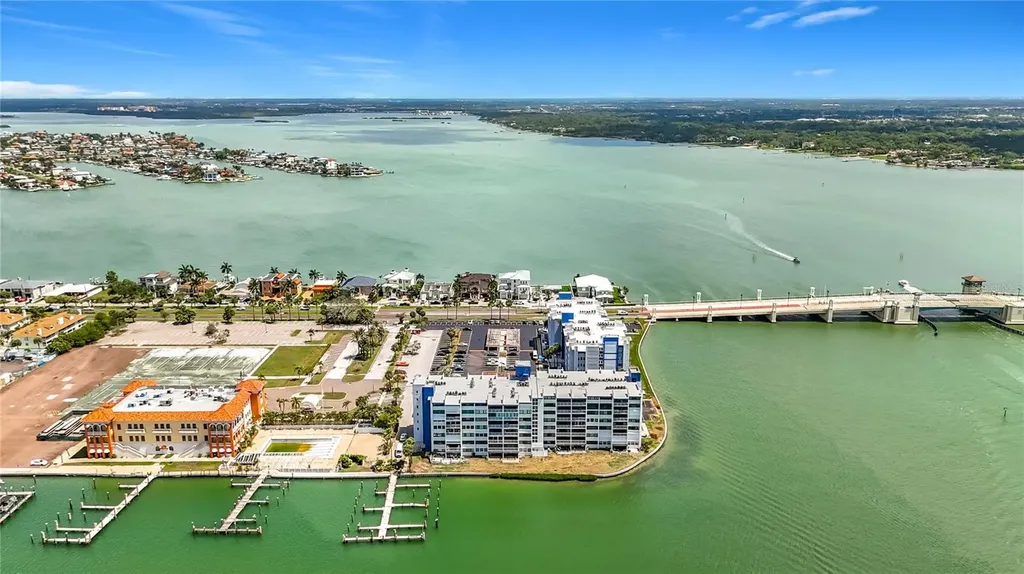 450 Treasure Island Causeway Treasure Island FL 33706