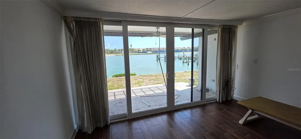 450 Treasure Island Causeway Treasure Island FL 33706