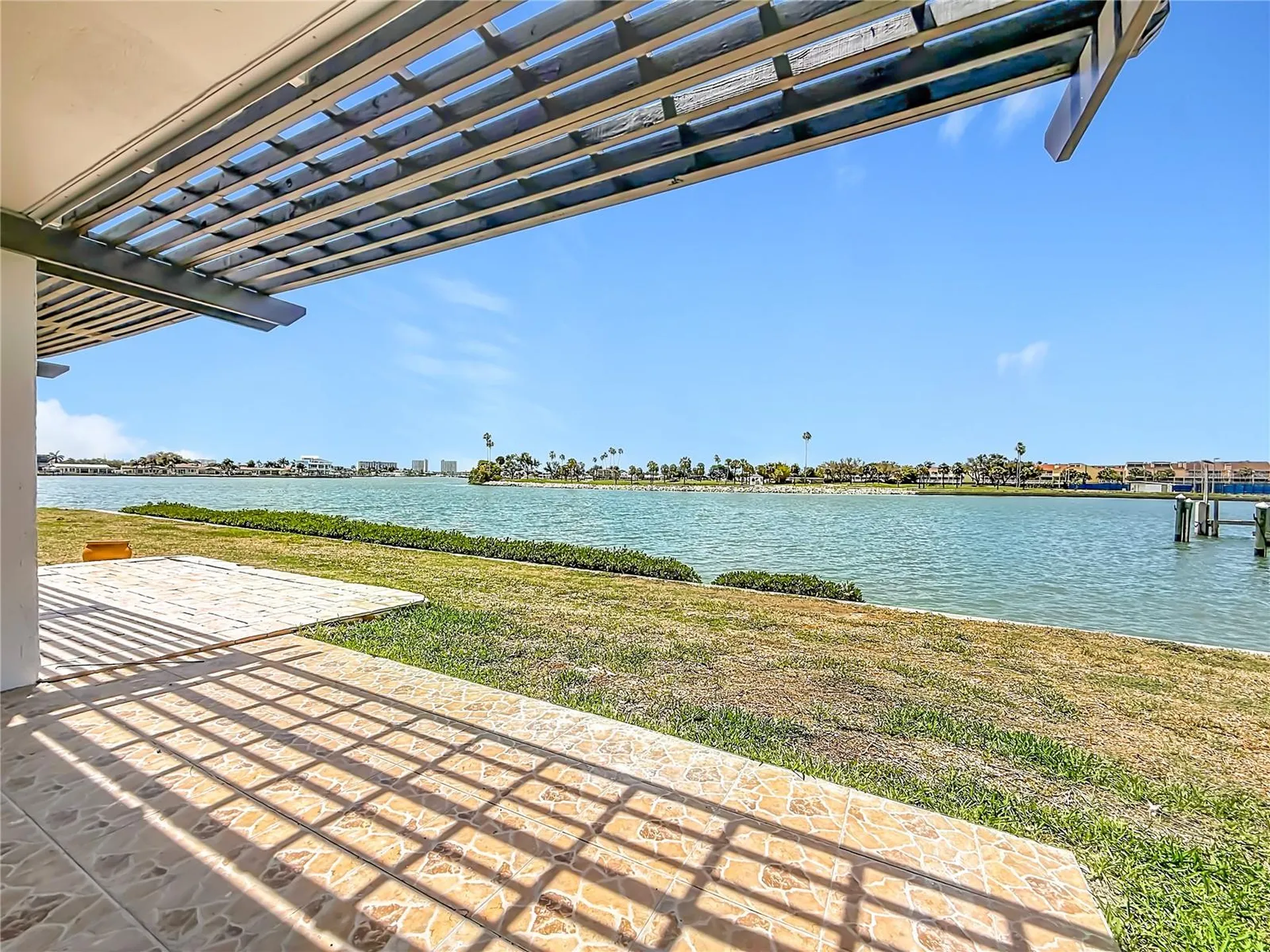 450 Treasure Island Causeway Treasure Island FL 33706
