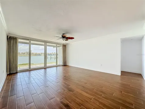 450 Treasure Island Causeway Treasure Island FL 33706