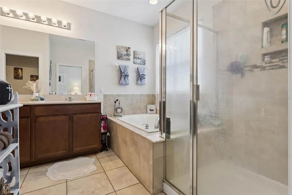 2514 Plumadore Drive Grand Island FL 32735