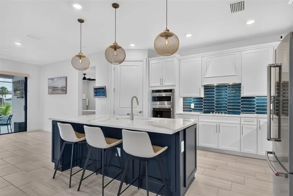 704 Pintail Cove Bradenton FL 34212