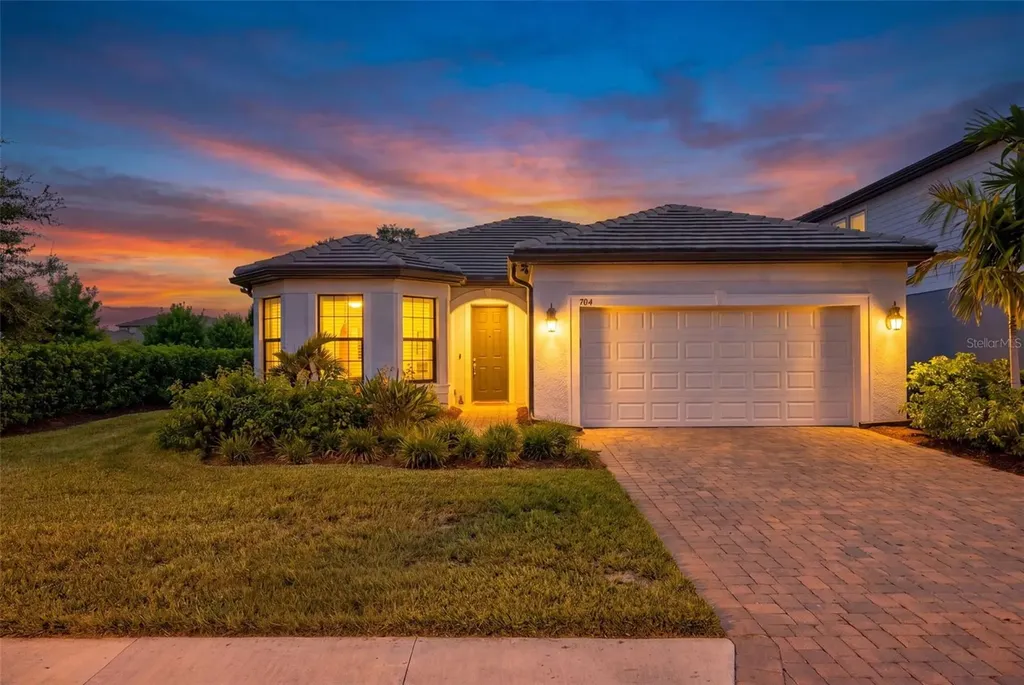 704 Pintail Cove Bradenton FL 34212