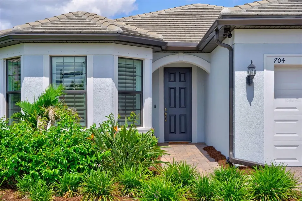 704 Pintail Cove Bradenton FL 34212