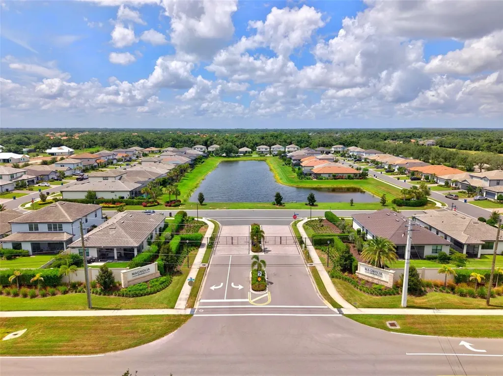 704 Pintail Cove Bradenton FL 34212