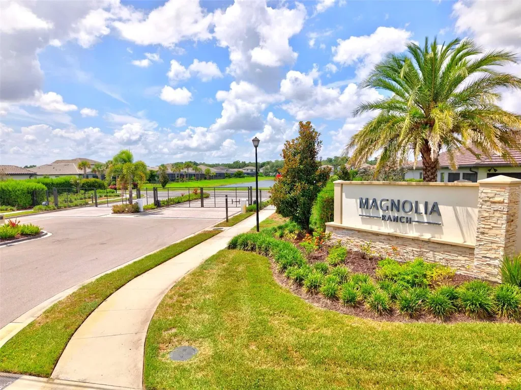704 Pintail Cove Bradenton FL 34212
