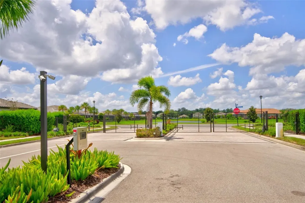 704 Pintail Cove Bradenton FL 34212