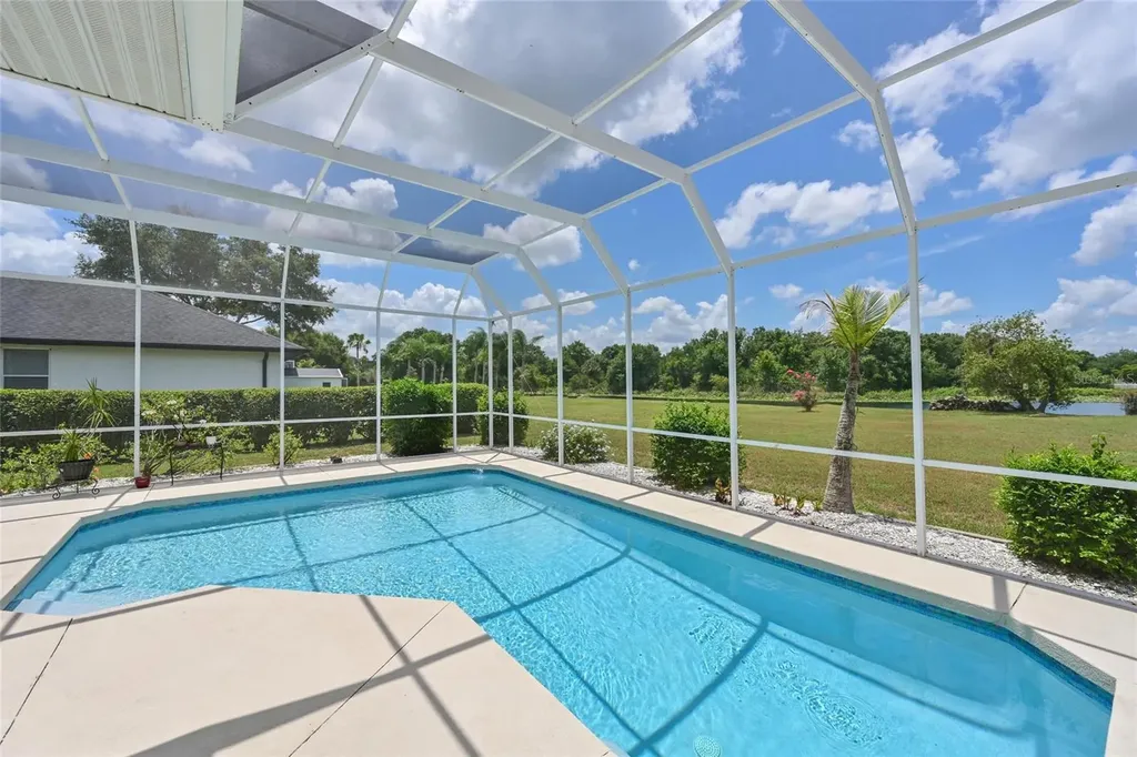 14722 1st Avenue E Bradenton FL 34212