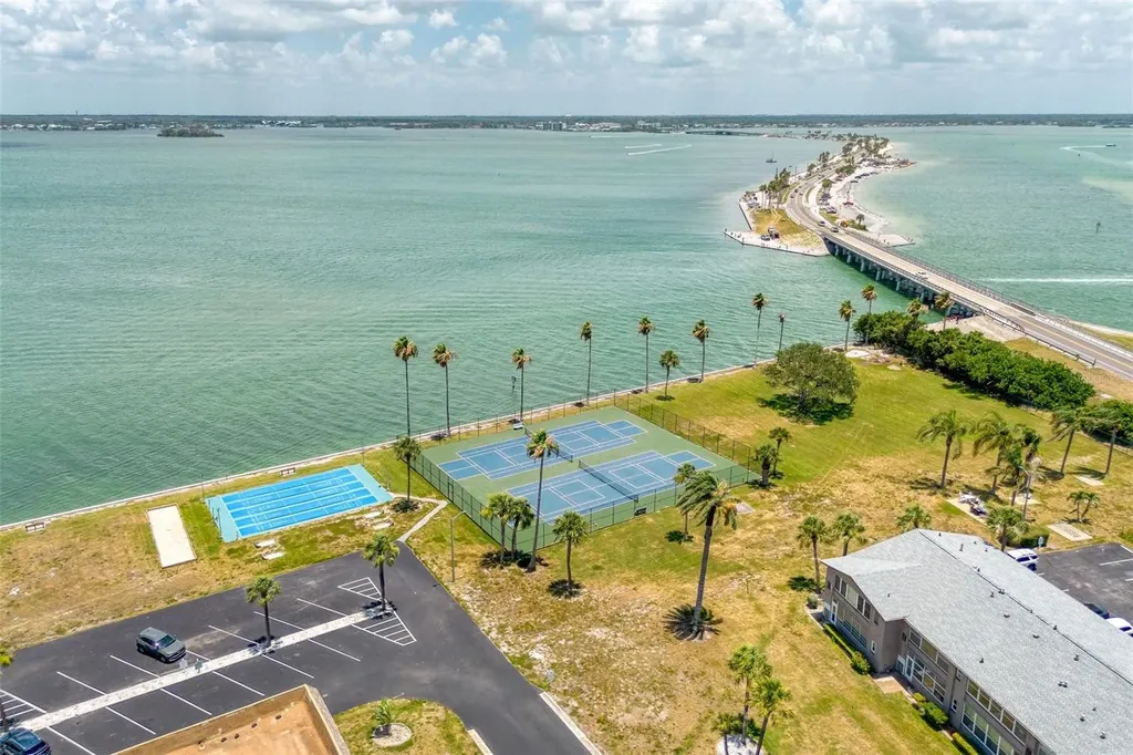 2 Causeway Boulevard Dunedin FL 34698