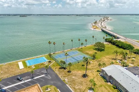 2 Causeway Boulevard Dunedin FL 34698