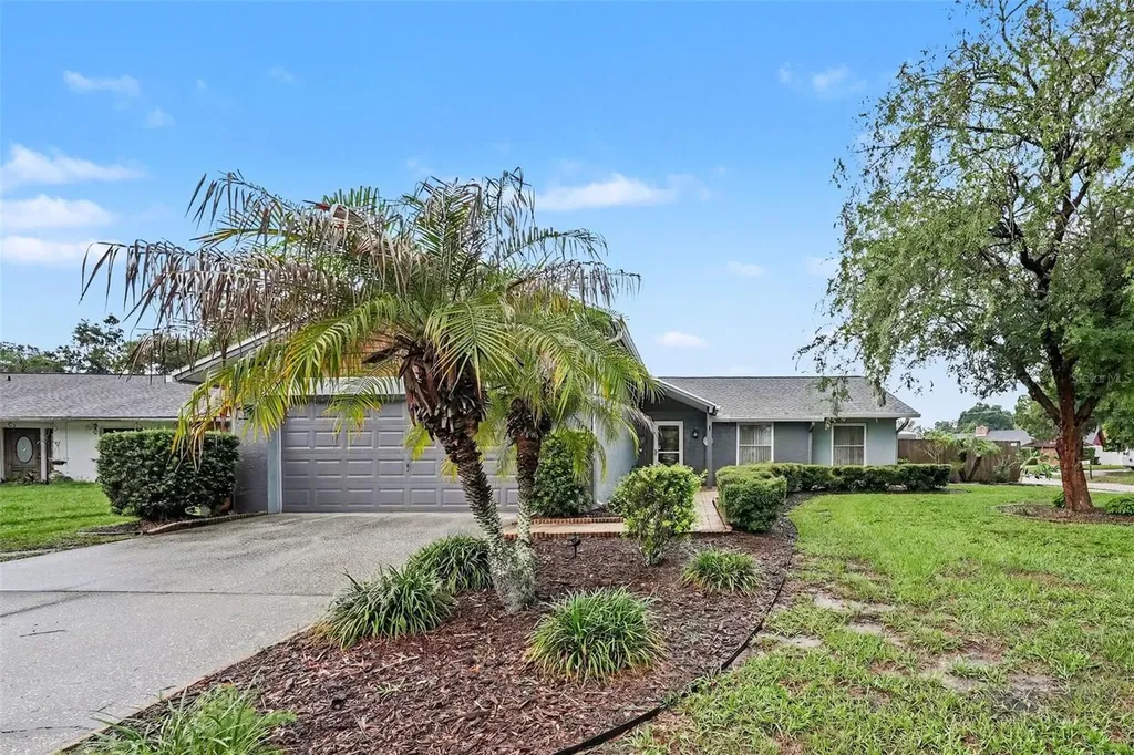 626 Rollingwood Lane Valrico FL 33594