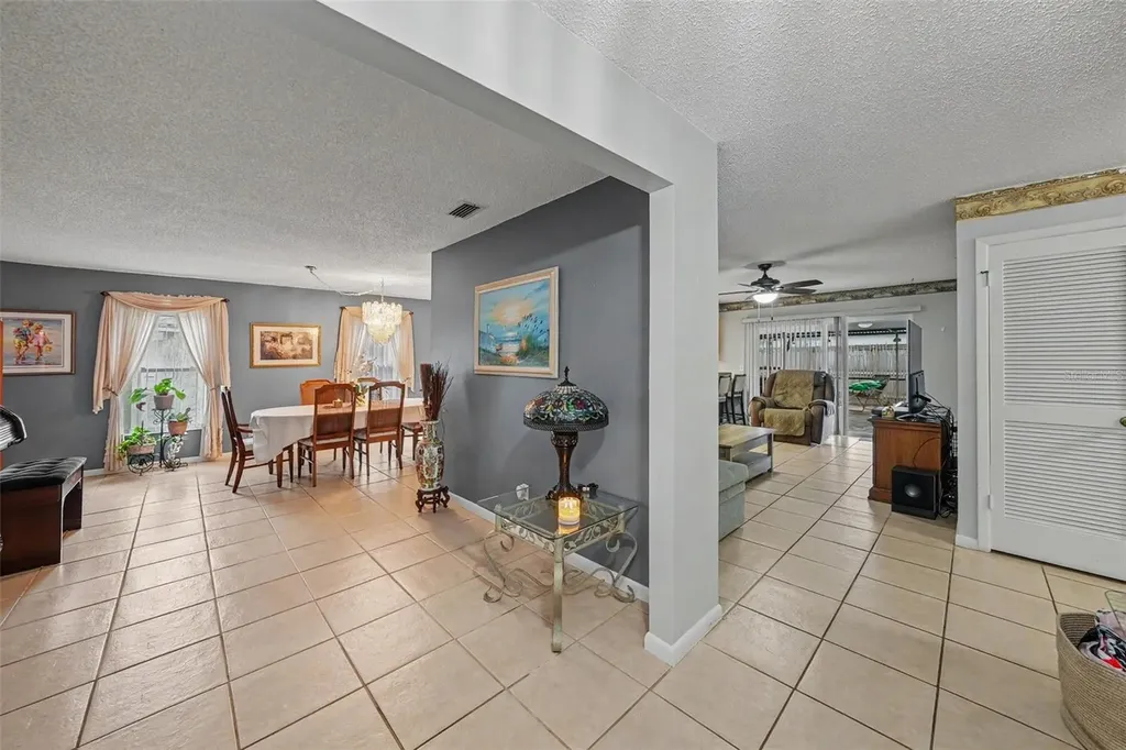 626 Rollingwood Lane Valrico FL 33594