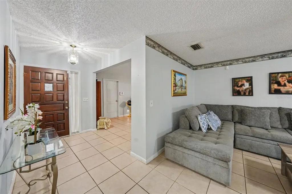 626 Rollingwood Lane Valrico FL 33594