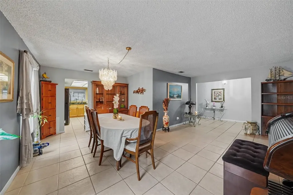 626 Rollingwood Lane Valrico FL 33594