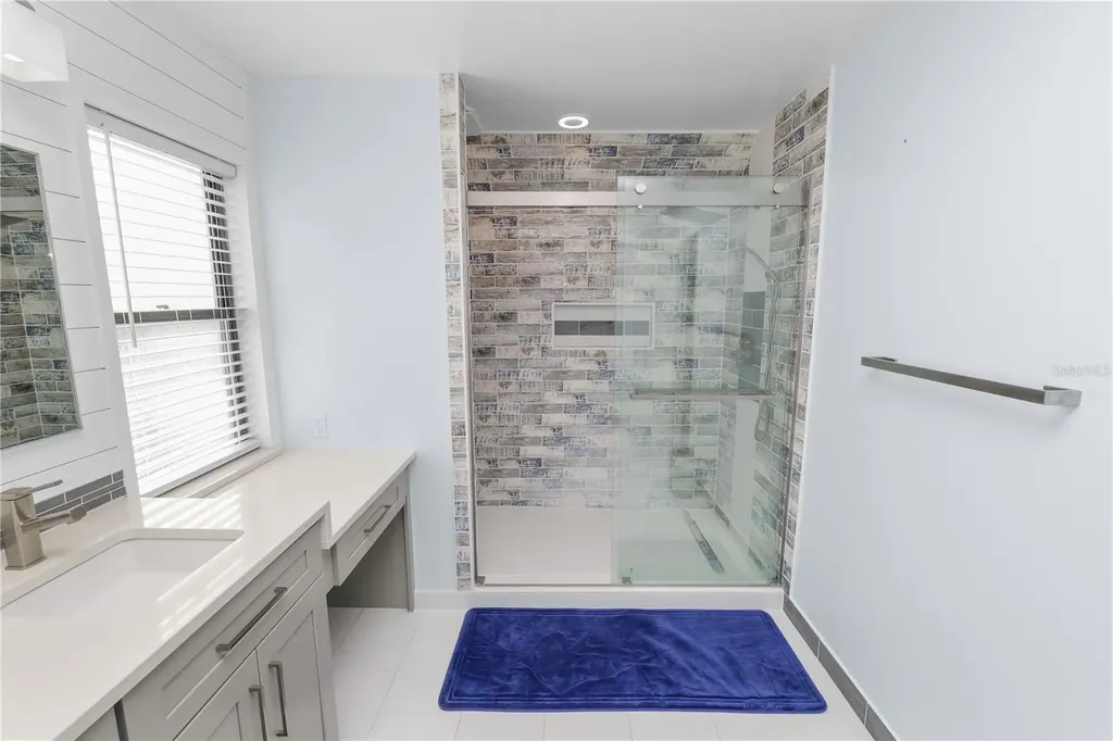 1224 Rainbrook Circle Valrico FL 33596