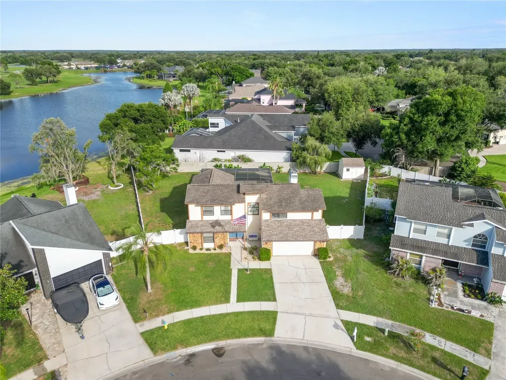 1224 Rainbrook Circle Valrico FL 33596