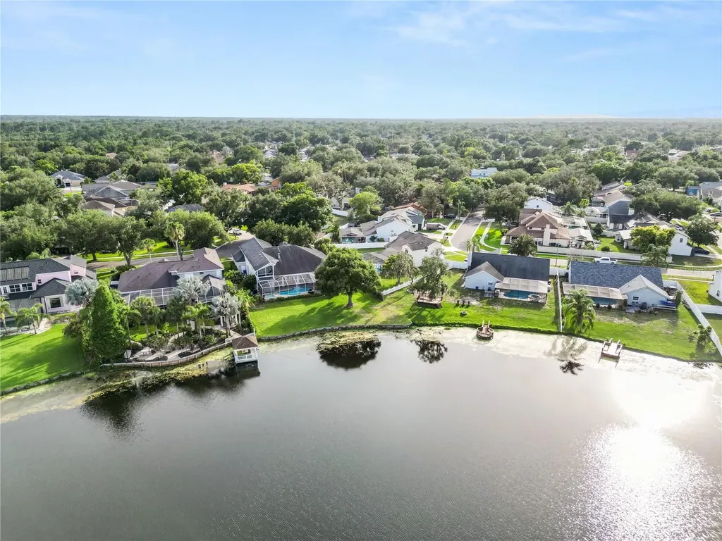 1224 Rainbrook Circle Valrico FL 33596