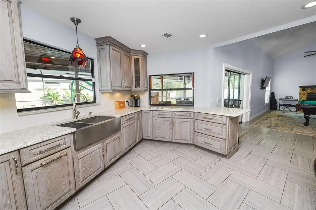 1224 Rainbrook Circle Valrico FL 33596