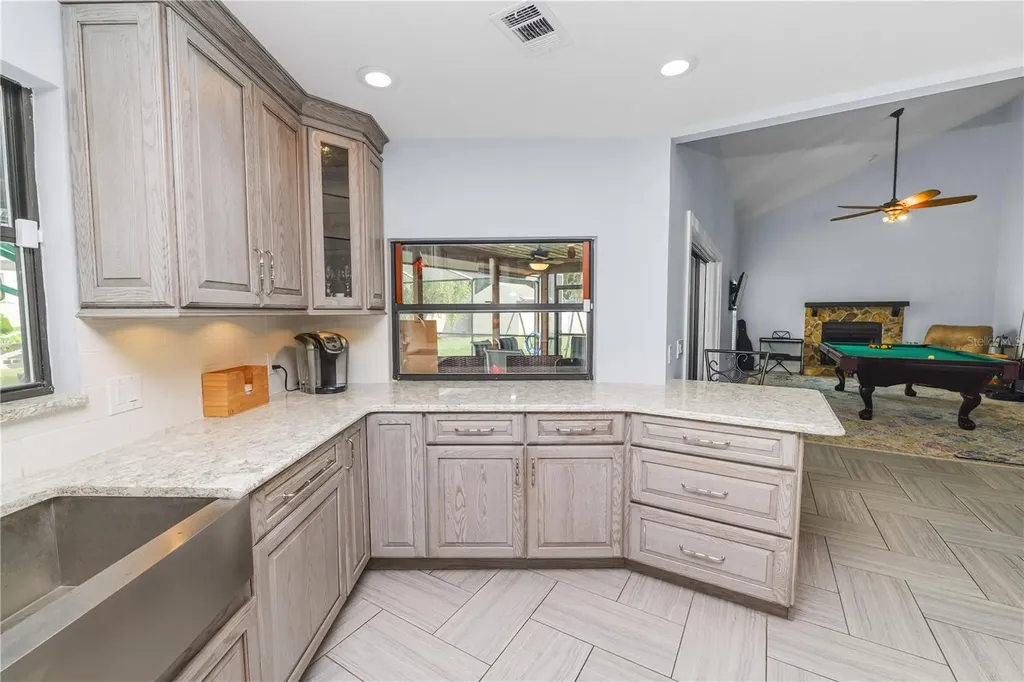 1224 Rainbrook Circle Valrico FL 33596