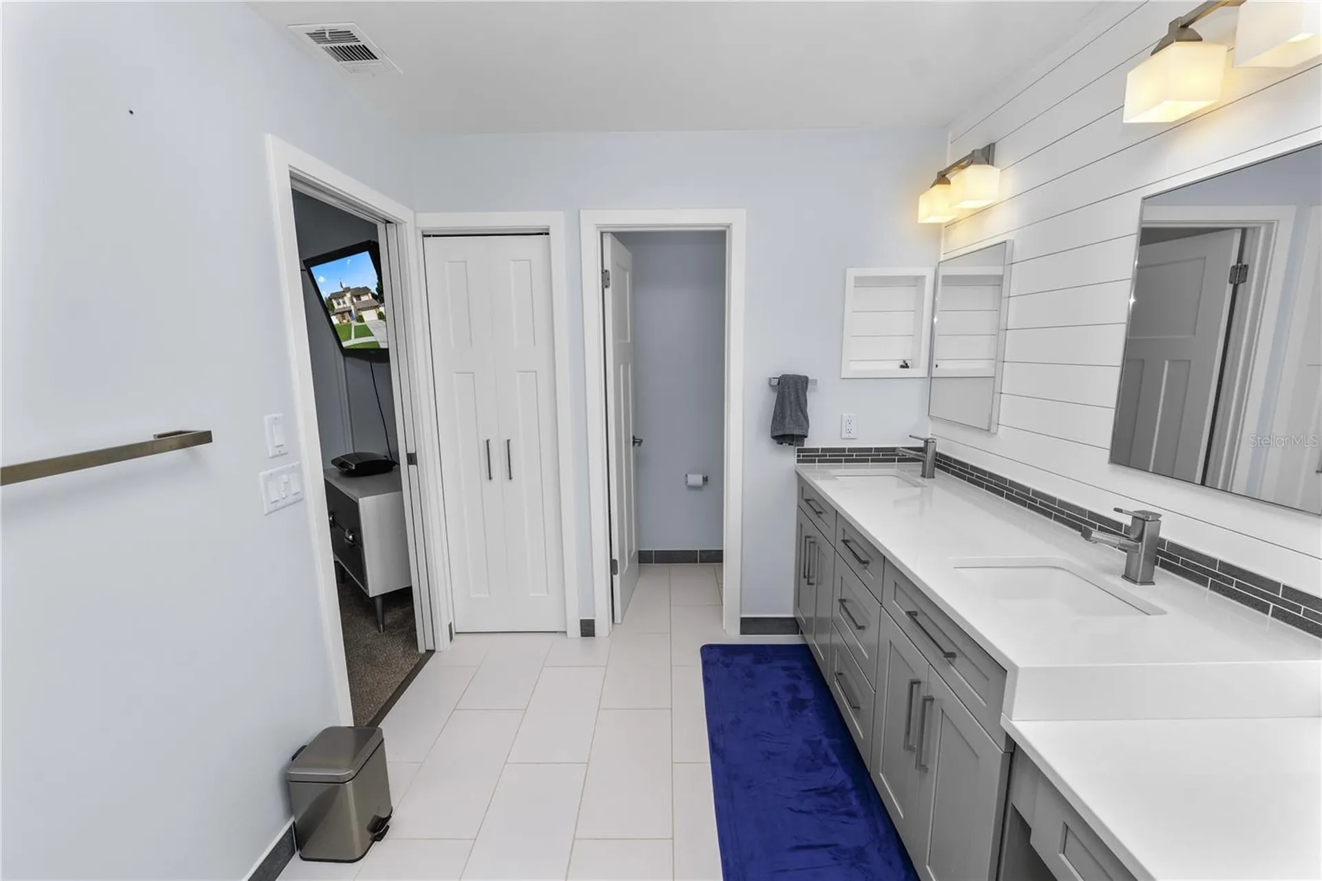 1224 Rainbrook Circle Valrico FL 33596