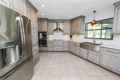 1224 Rainbrook Circle Valrico FL 33596