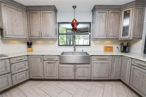 1224 Rainbrook Circle Valrico FL 33596