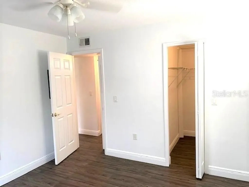 4211 Chatham Oak Court Tampa FL 33624