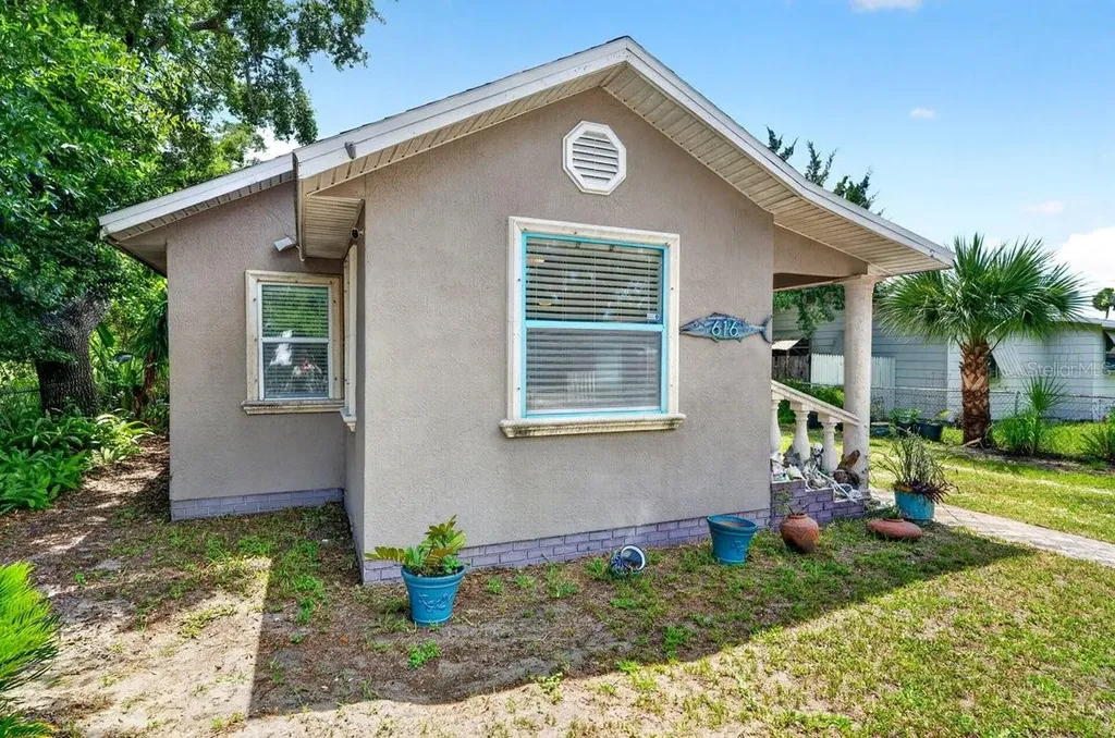 616 Dora Street New Smyrna Beach FL 32168