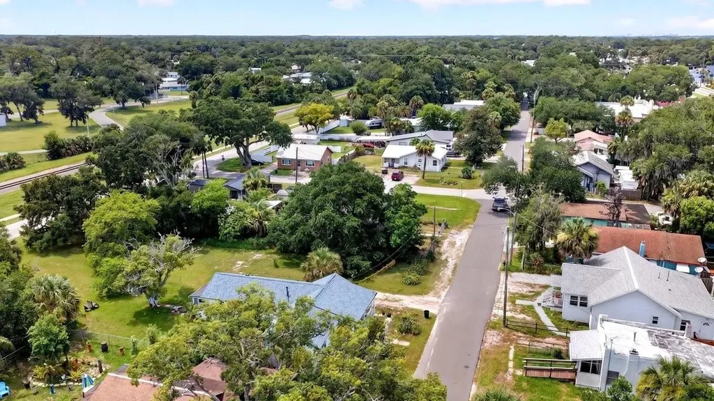 616 Dora Street New Smyrna Beach FL 32168