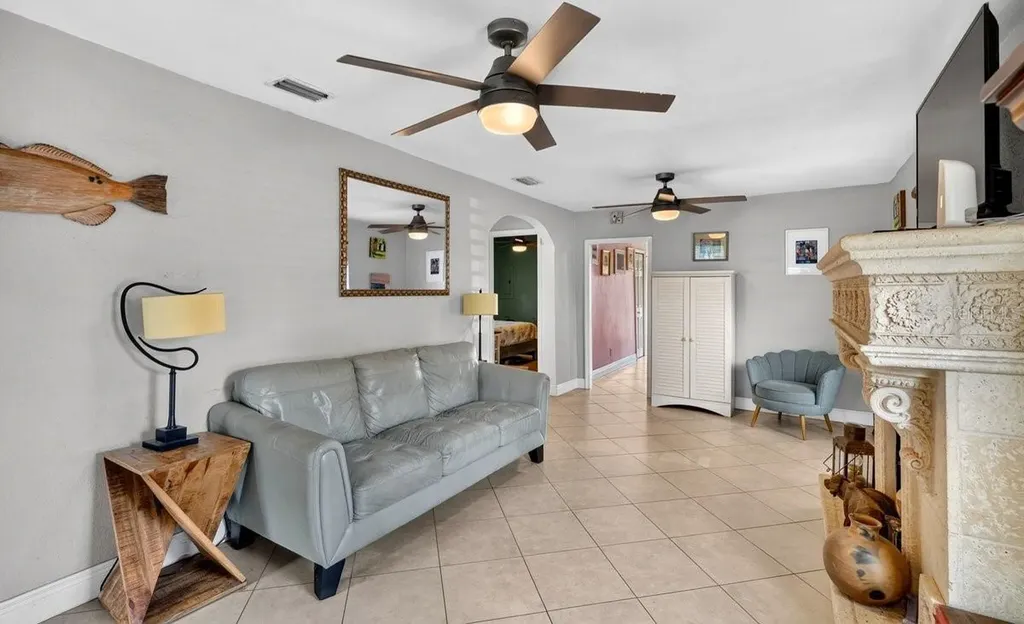 616 Dora Street New Smyrna Beach FL 32168