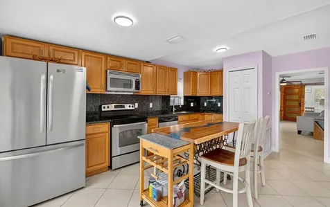 616 Dora Street New Smyrna Beach FL 32168