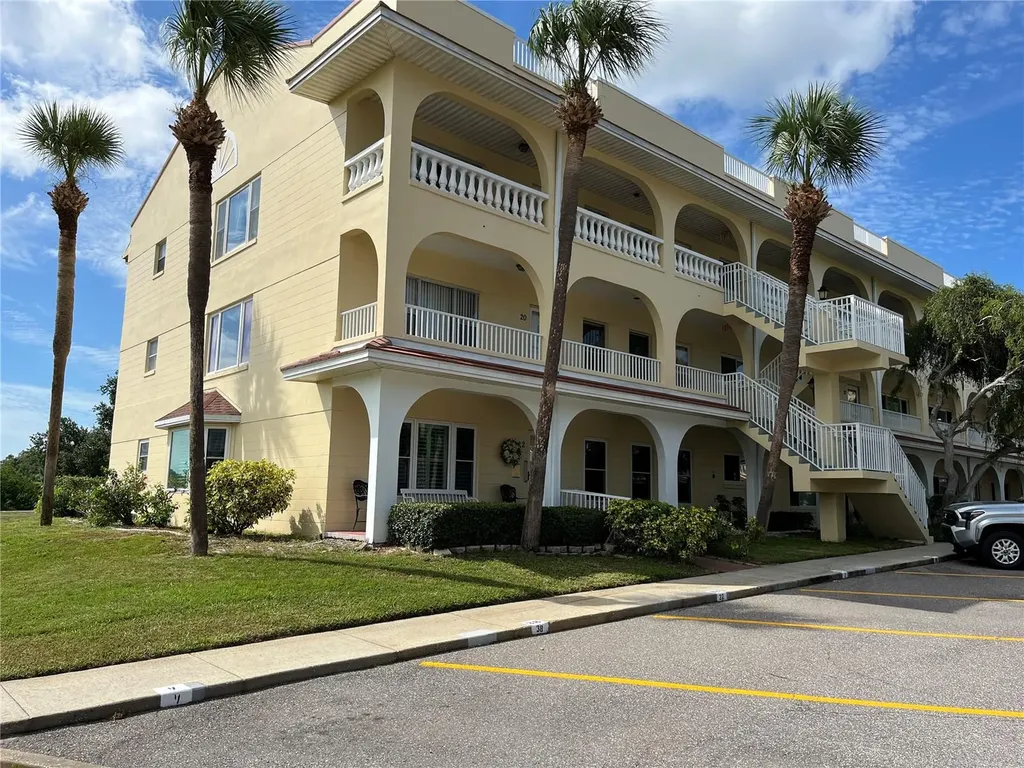 2222 Norwegian Drive Clearwater FL 33763