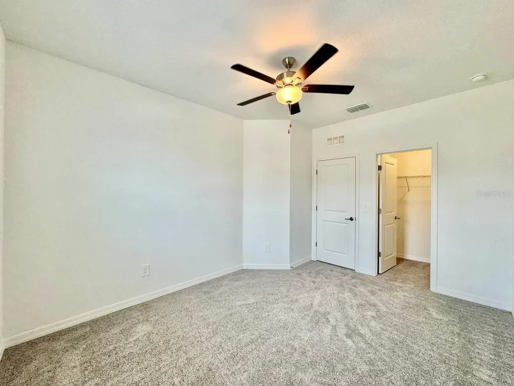 10809 Fowlers Bluff Court Tampa FL 33647