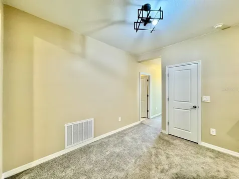 10809 Fowlers Bluff Court Tampa FL 33647