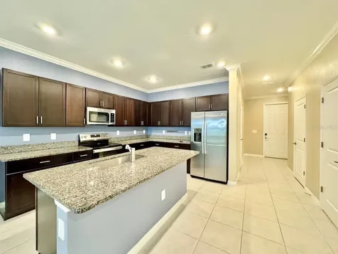 10809 Fowlers Bluff Court Tampa FL 33647