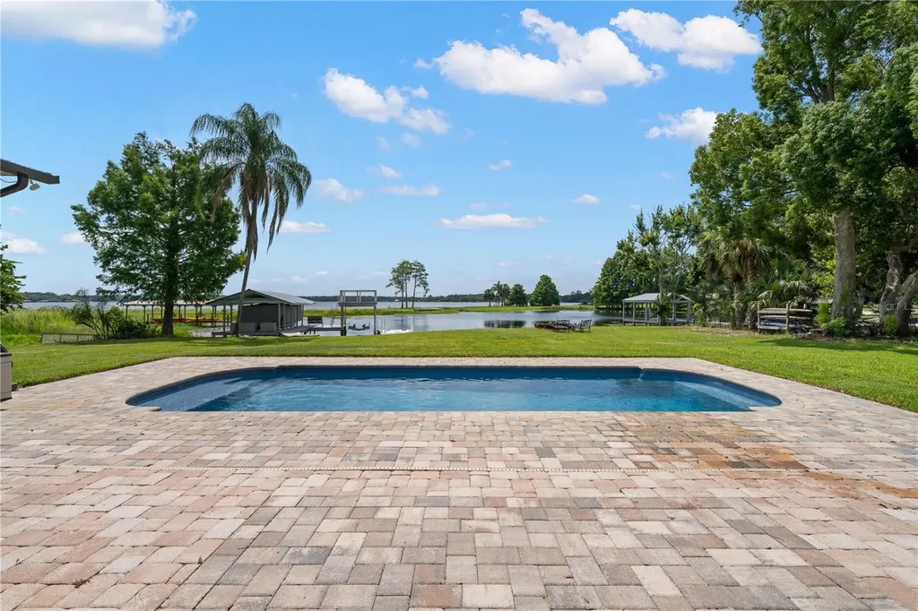 4931 Dora Drive Mount Dora FL 32757